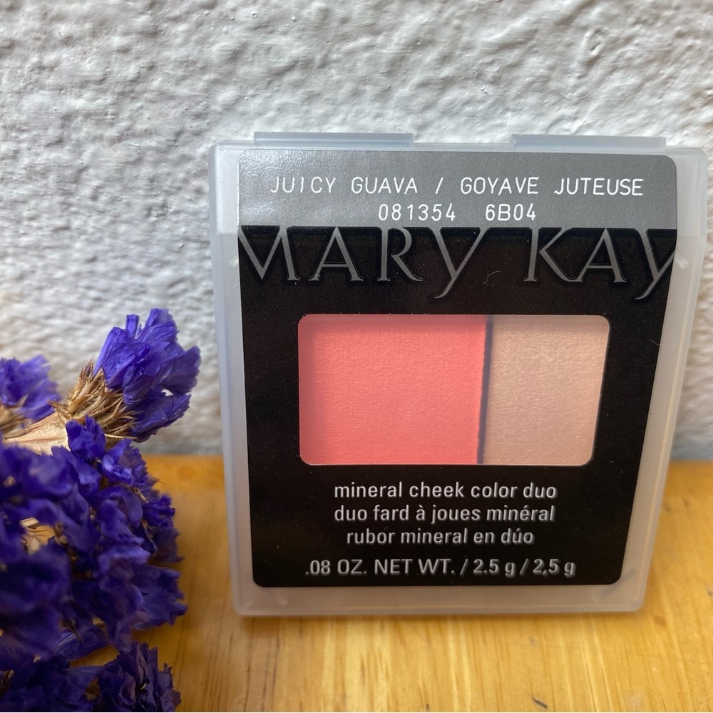 Mary Kay Mineral Cheek Color duo and Highlighter, Juicy Guava